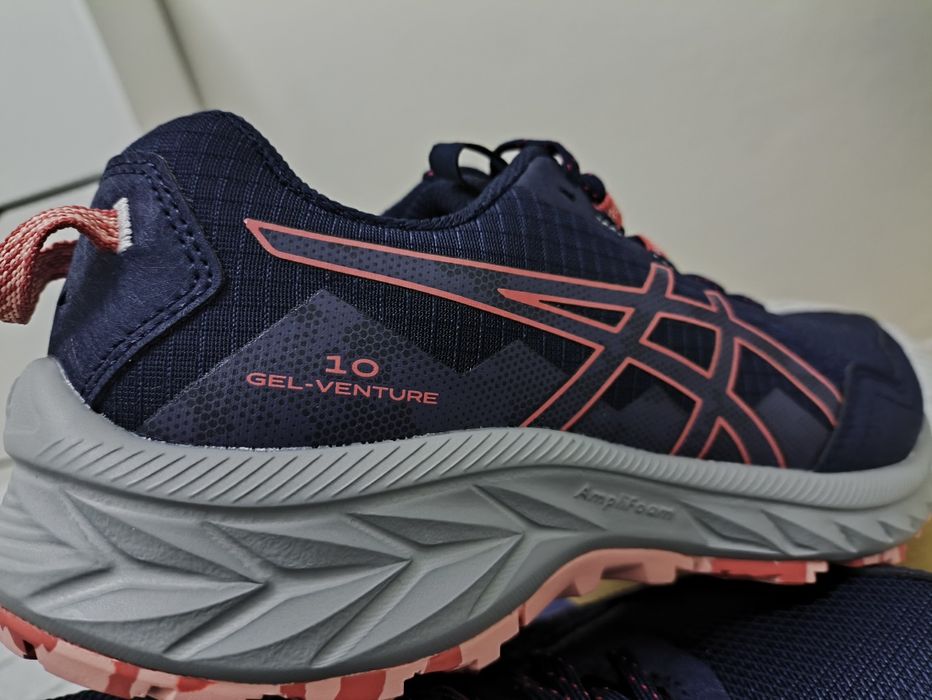 Sapatilhas ASICS gel venture 10