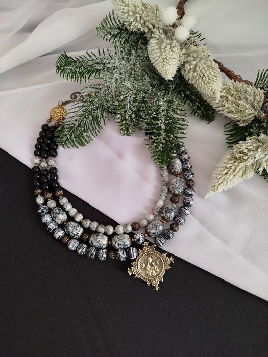 Українське намисто з різдвяною зіркою  коралі до вишиванки