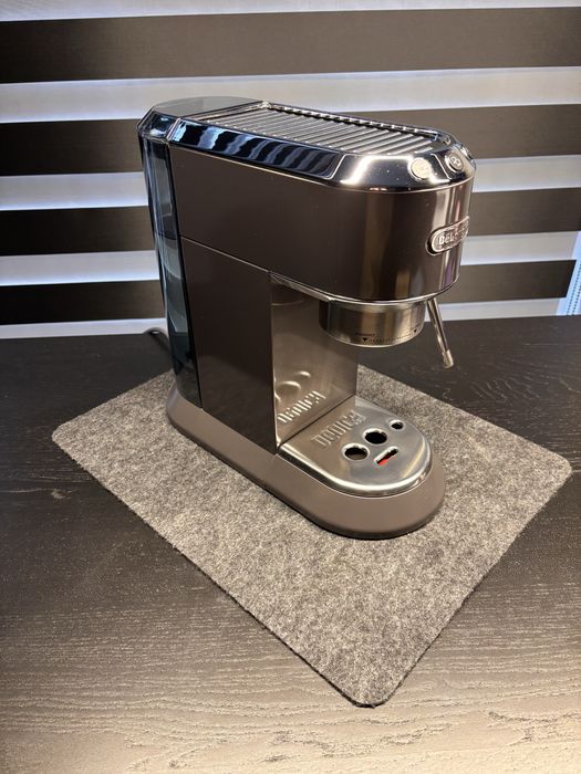 Кавоварка DELONGHI Dedica Arte EC885.GY