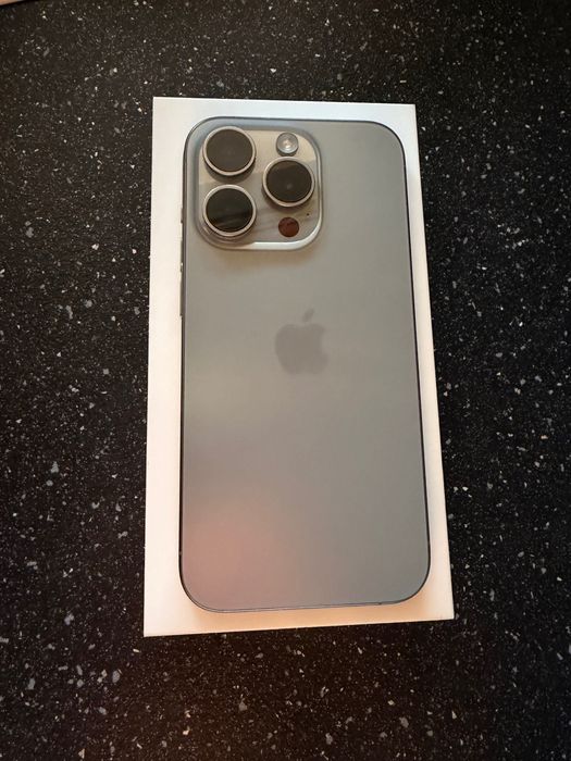 iPhone 15pro 126GB