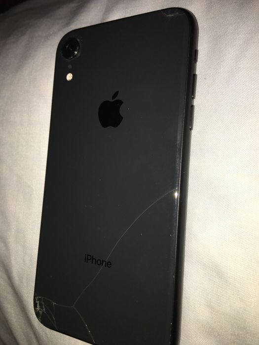 iPhone XR 64GB Preto