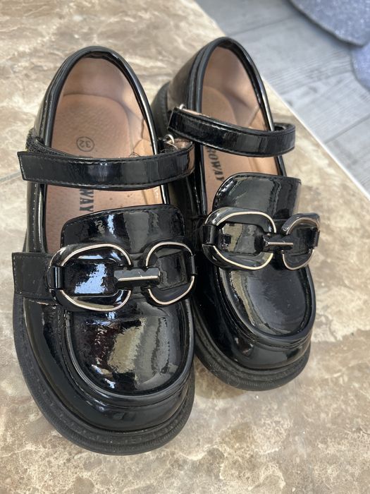 Туфлі для дівчинки