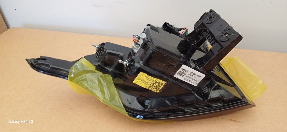 Lampa lewa tył błotnik Kia Sportage V