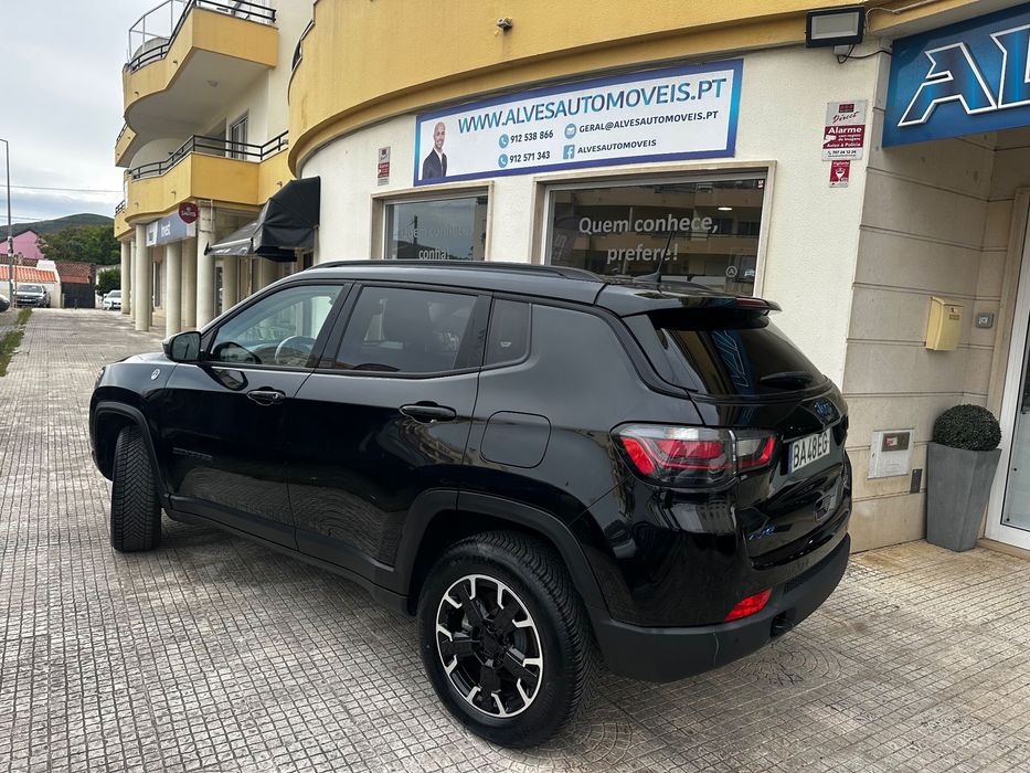 Jeep Compass 1.3 TG Trailhawk