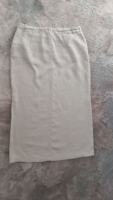 Спідничка лляна,ще маю блузки лляні .