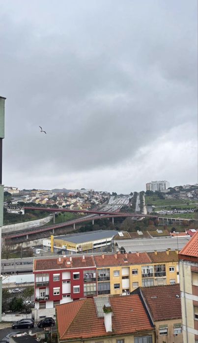 Aluguer de quarto de casal - 2 minutos da estação do Cacém
