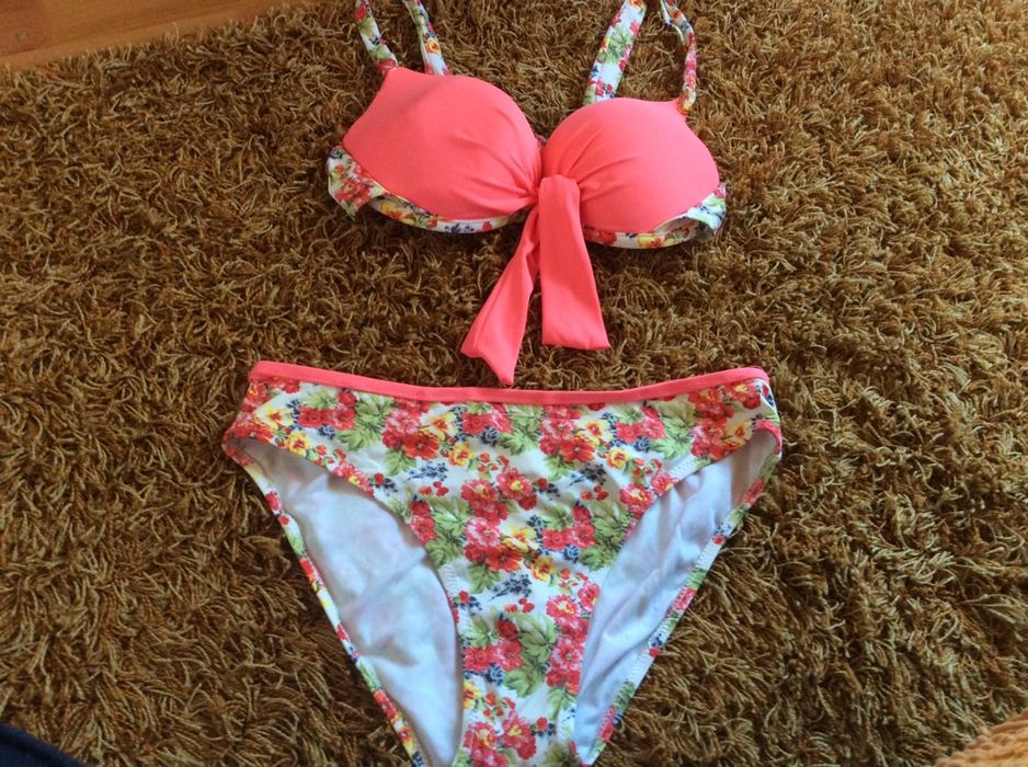 Vendo bikinis de praia64284173123075121