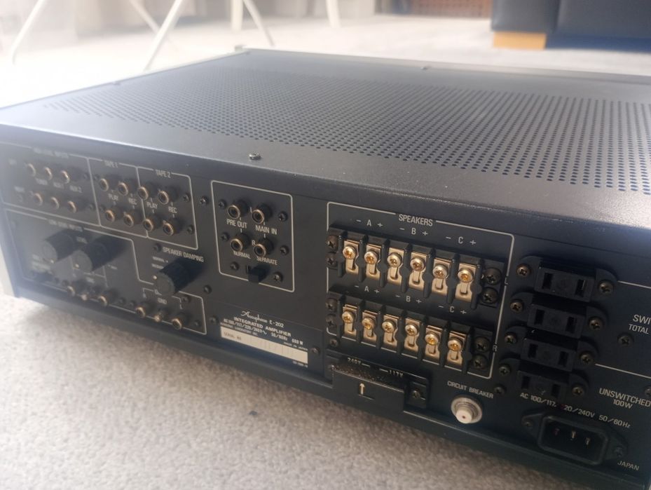 Accuphase e-202 po Recap stan bardzo dobry
