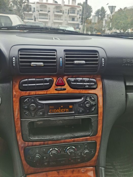 Mercedes bens 200