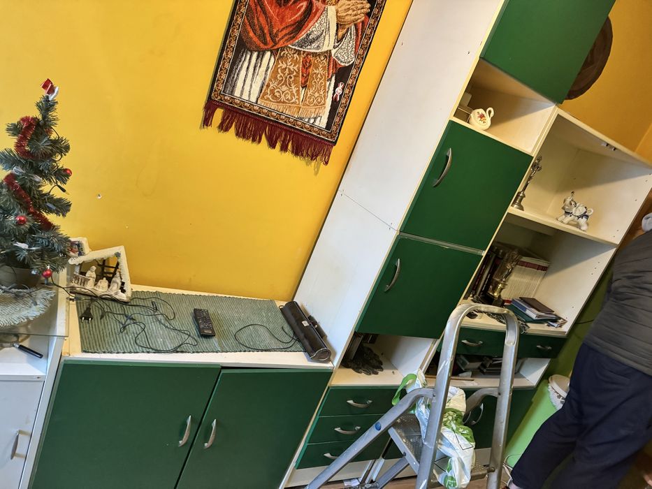 Meblościanki, meble, stoliki