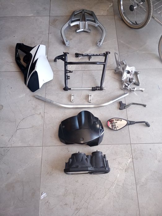 Stelaż tył zadupek bmw f 800 r 09-15
