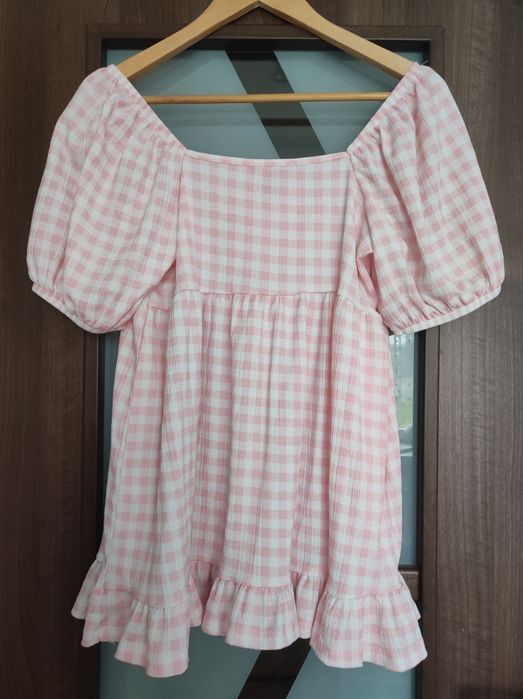 Pudrowa letnia bluzka damska z baskinką New Look M L