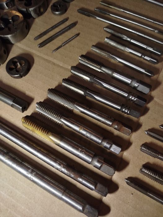 Лерки плашки мітчики СССР від М2 до М20 (1/2) Лерки плашки метчики