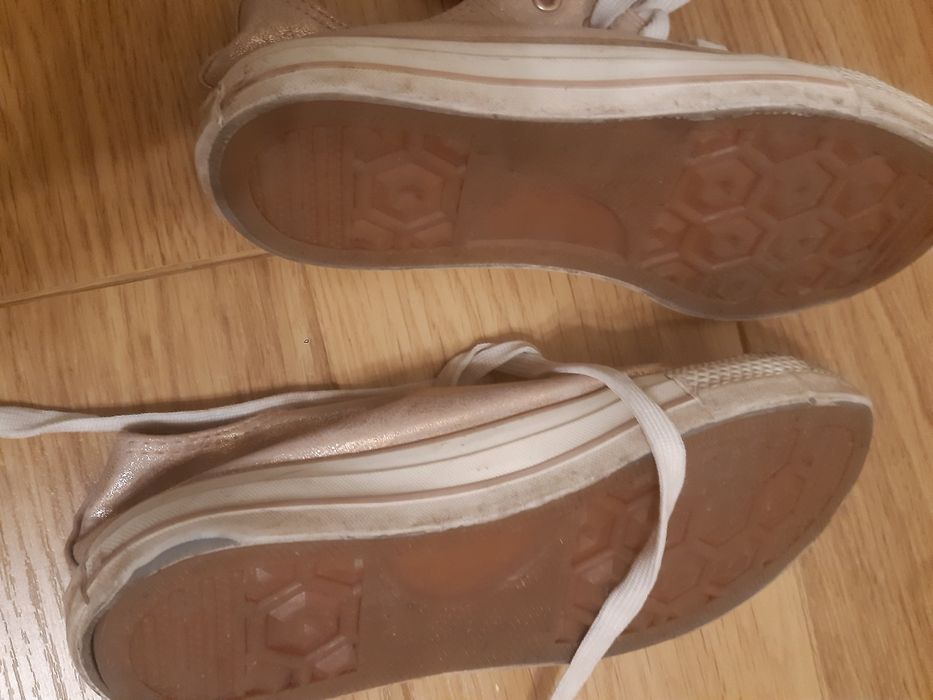 Różowe pudrowe trampki damskie sznurowane Red nylon rozmiar 37 modne