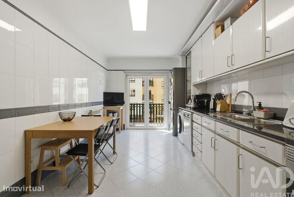 Apartamento T2 em Queluz e Belas de 107 m2