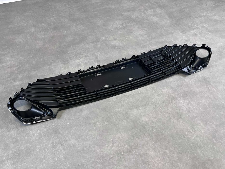 Нижня решітка ( з молдингом ) - Toyota Camry ( XV50 рест ) 5310233020