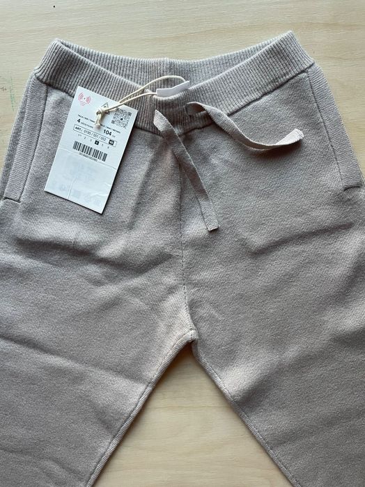 Дитячий костюм Zara 104р