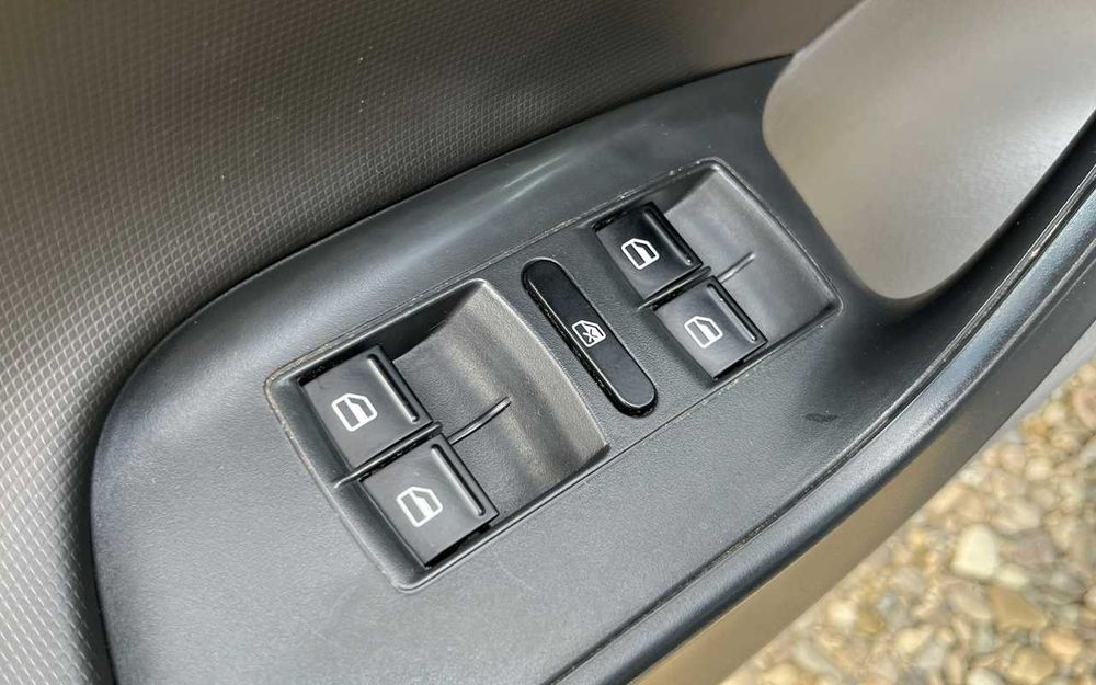 Seat Ibiza 2011 року