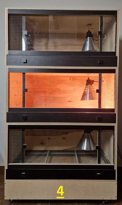 Odchowalnik piskląt, cieplarka, odchowalnia drobiu