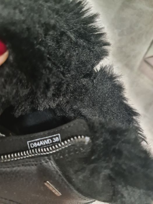 Зимові жіночі черевики GEOX 38 р.