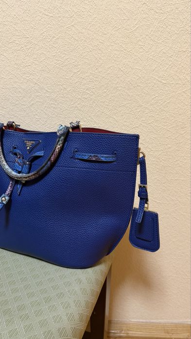 Жіноча сумка Prada
