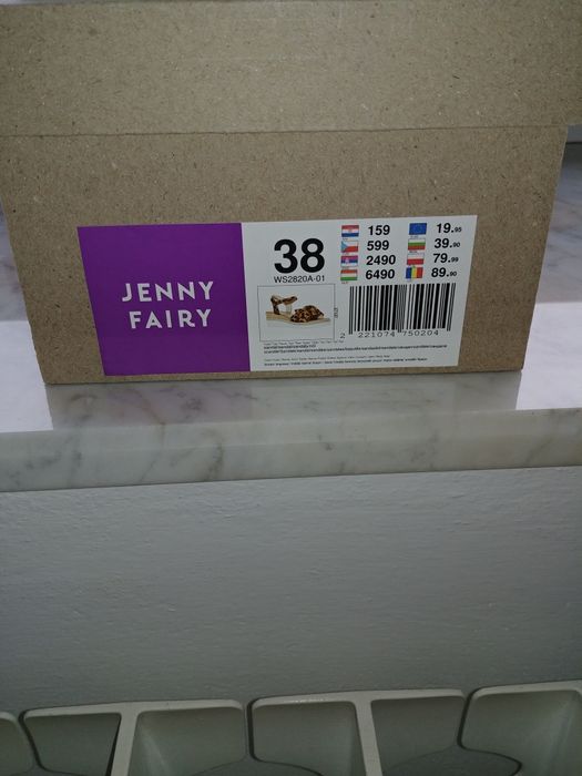 Sandałki rozm.38 CCC