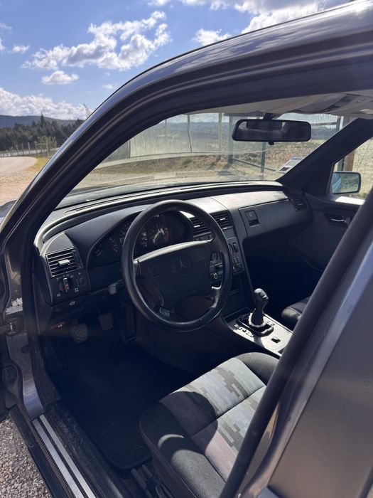 Mercedez Benz  C200 D   (W202)