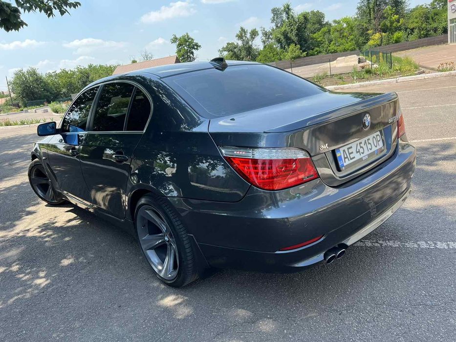 В продаже бмв е 60 523i 2007 год.