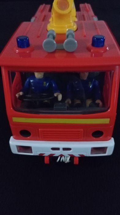 Strażak Sam Jupiter + 2 figurki + drobne akcesoria