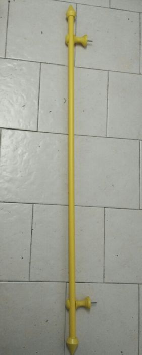 Varão de madeira colorido