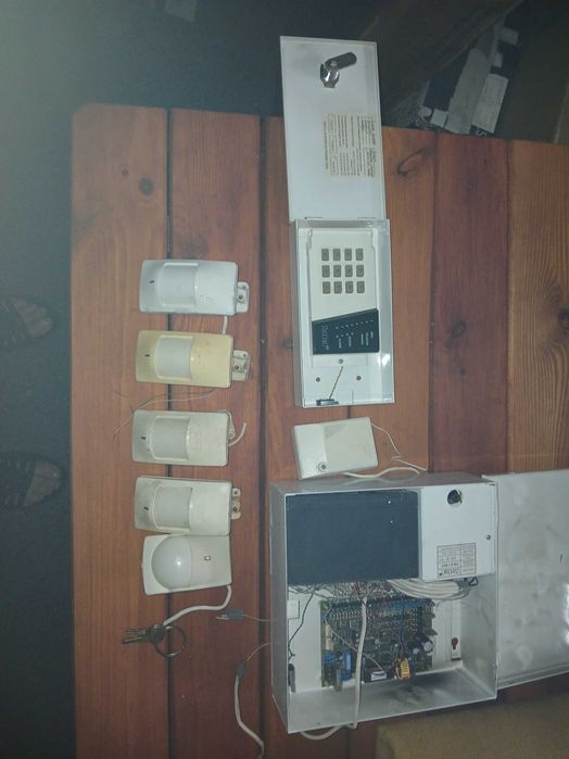 Alarm domowy garazowy