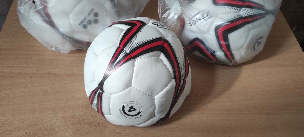 М'яч футбольний. RONEX  ELIT   RONEX GRAND і    RONEX  Manchester  United