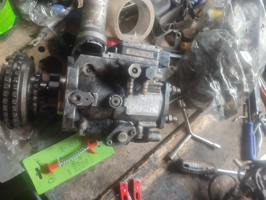 Топливний насос Е46 M47 2.0D 2000 рік