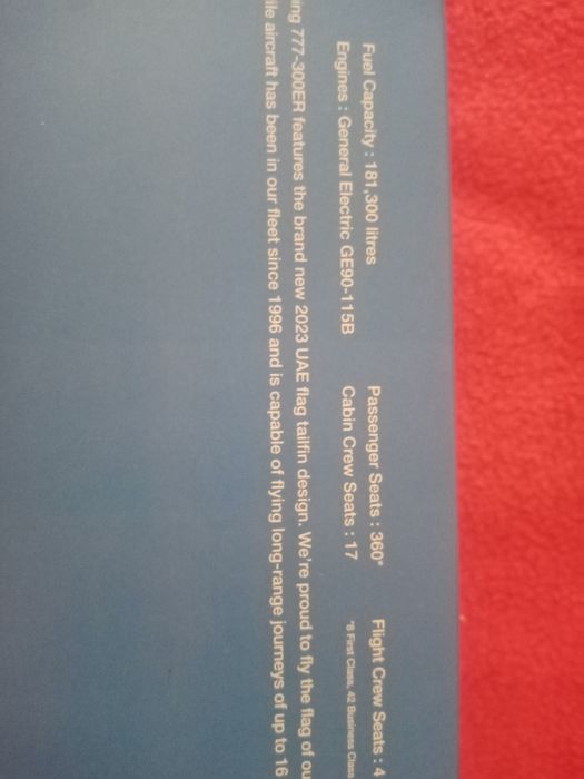 Avião modelo Emirates Boeing 777-300ER