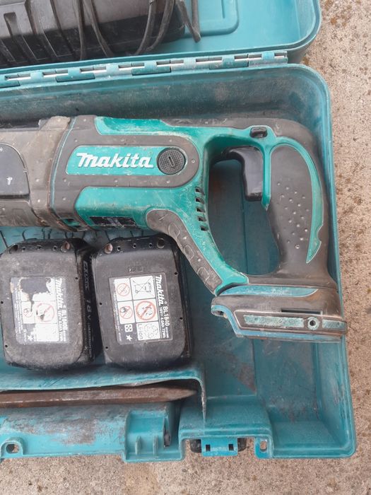 Młotowiertarka makita dhr 241