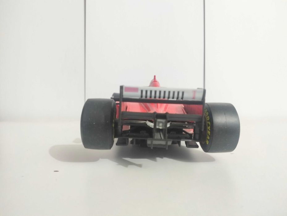 Ferrari F310 Michael Schumacher - 1/20 - Maisto
