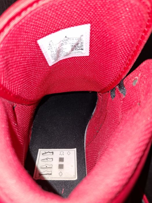 Sapatilhas air jordan mid pretas e vermelhas originais