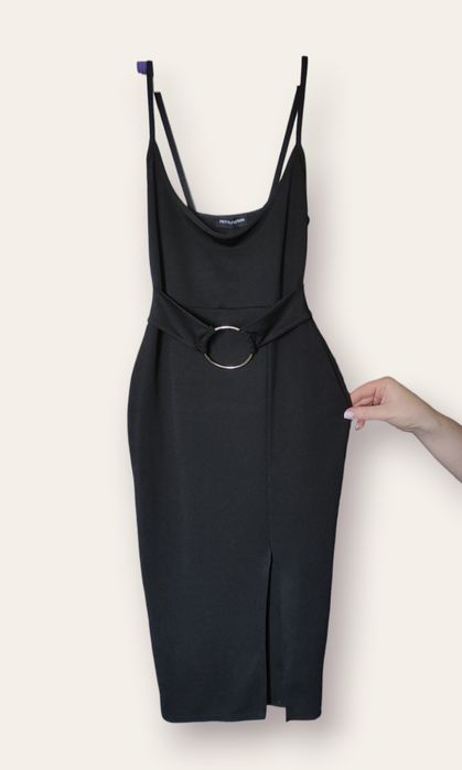 Платье в обтяжку PrettyLittleThing черное S-M