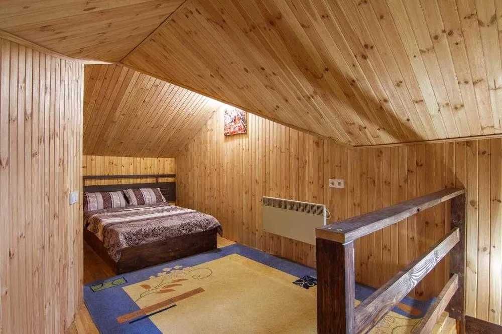 Будинок подобово з басейном та сауною у Гатному МТеремки.