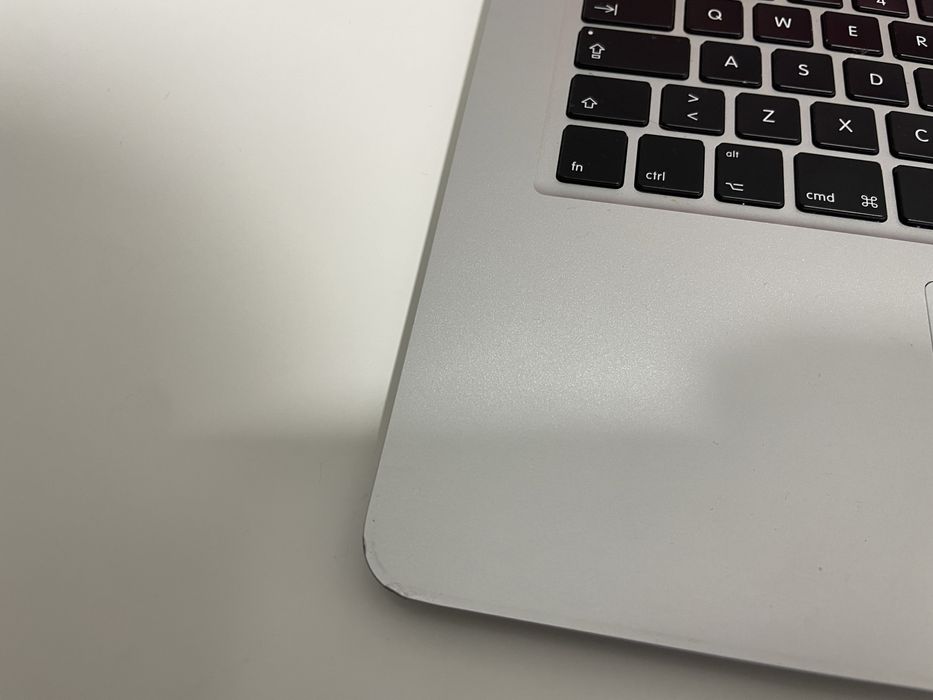 Macbook air (13”) 2017