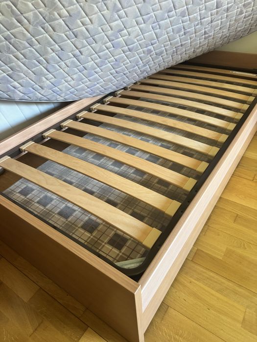 Cama de solteiro com gavetão e 2 colchoes