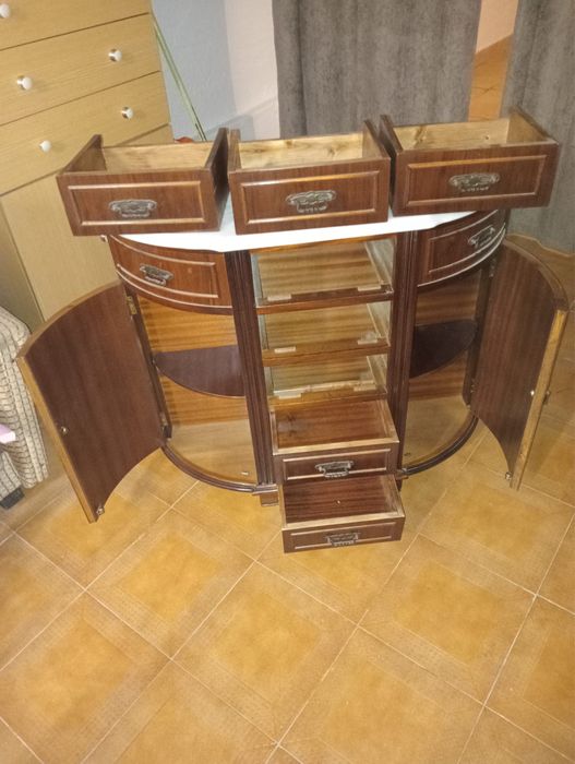 Aparador madeira com pedra mármore