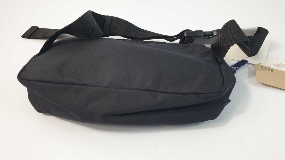 Reebok nerka biodrowa  czarny