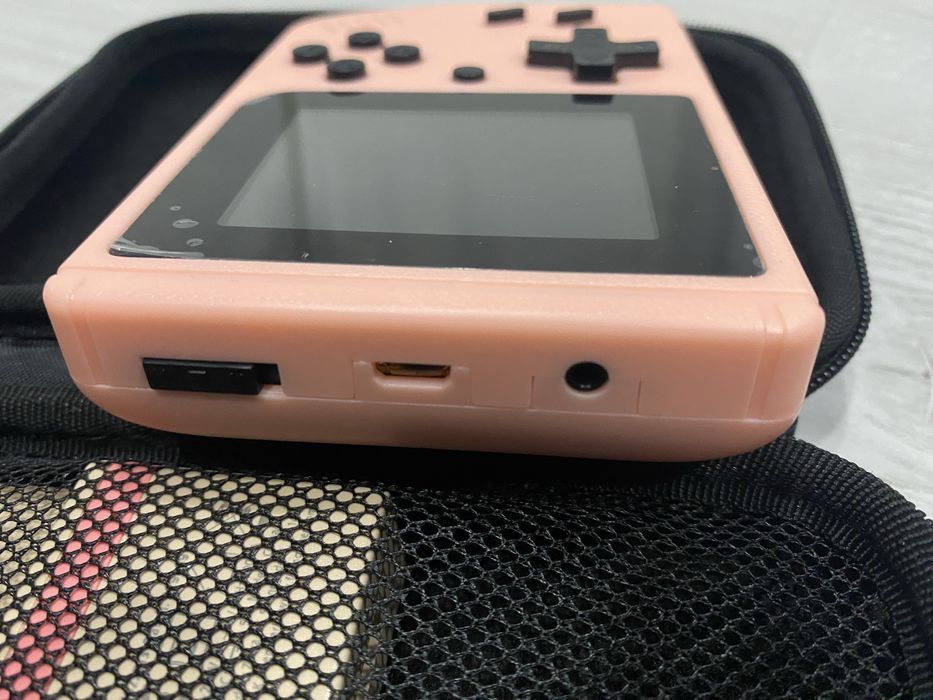 Consola Portátil LCD 3” com 400 jogos + Bolsa