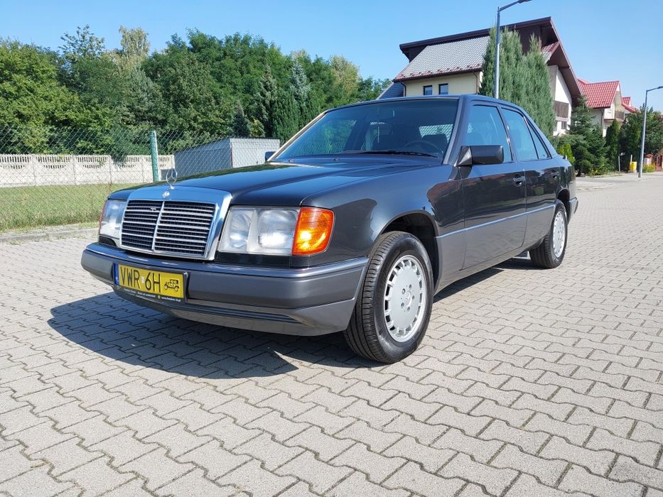 Mercedes-Benz W124