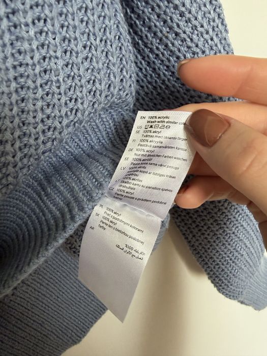 Lindex / sweter zimowy z dekoltem V / M