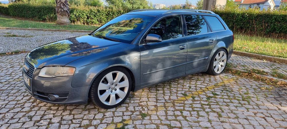 Audi A4 2.0TDI 140cv S-line interior