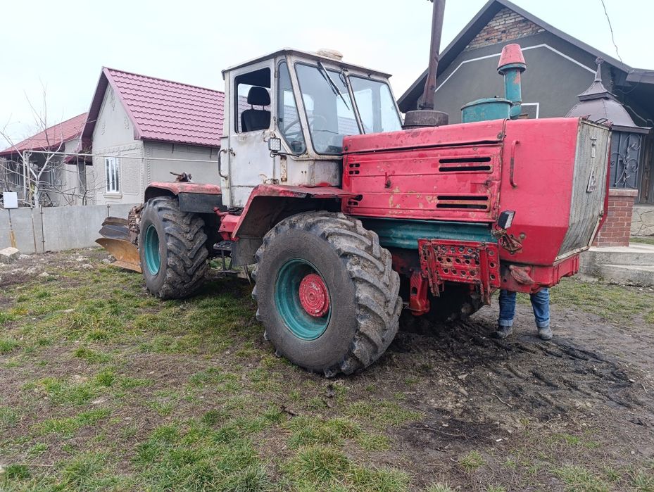 Хтз Т150 з плугом