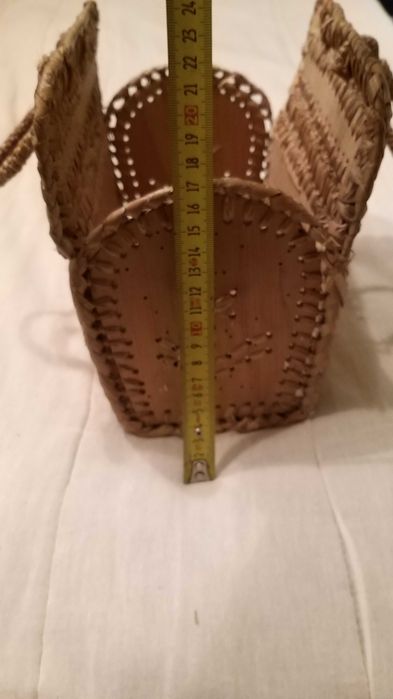mala , bolsa em Junco rafia e Madeira feito á mão