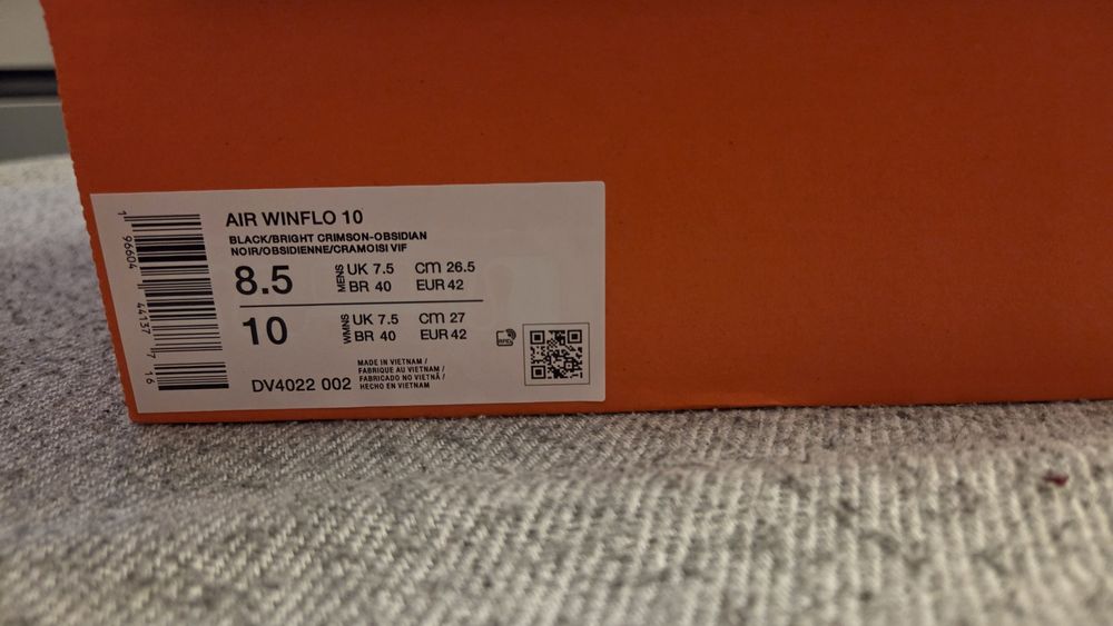 Sapatilhas de Running de homem Air Winflo 10Ténis novos, nunca usados e com fatura Tamanho 42